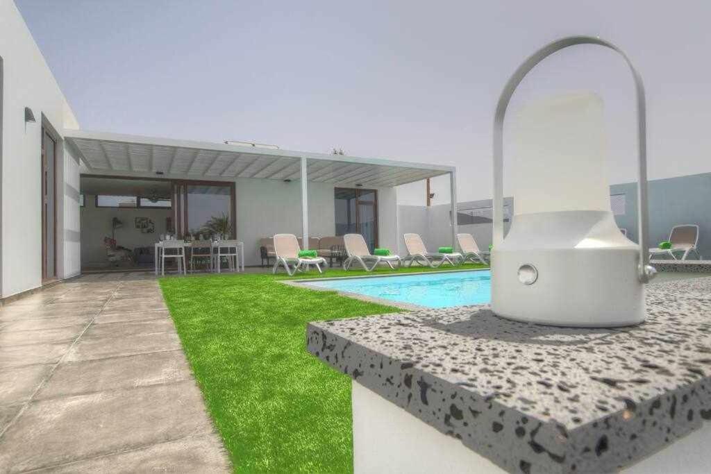 Villa Ponzos Chalet Independiente Y Privado Triquivijate Eksteriør bilde