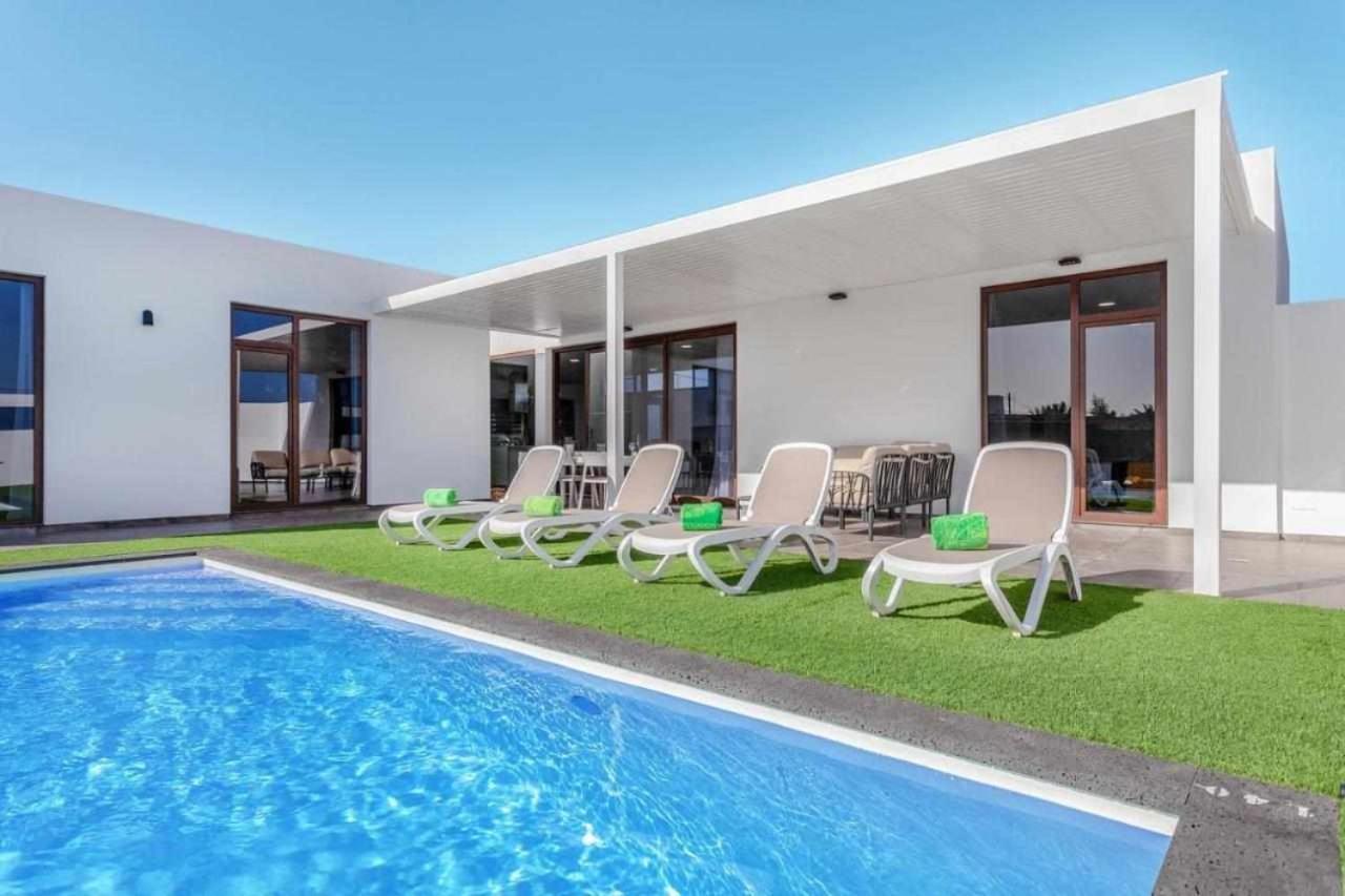 Villa Ponzos Chalet Independiente Y Privado Triquivijate Eksteriør bilde