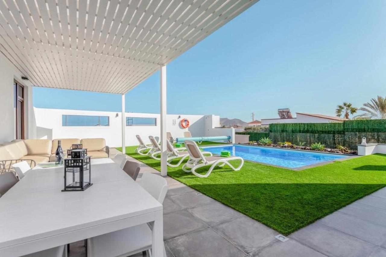 Villa Ponzos Chalet Independiente Y Privado Triquivijate Eksteriør bilde