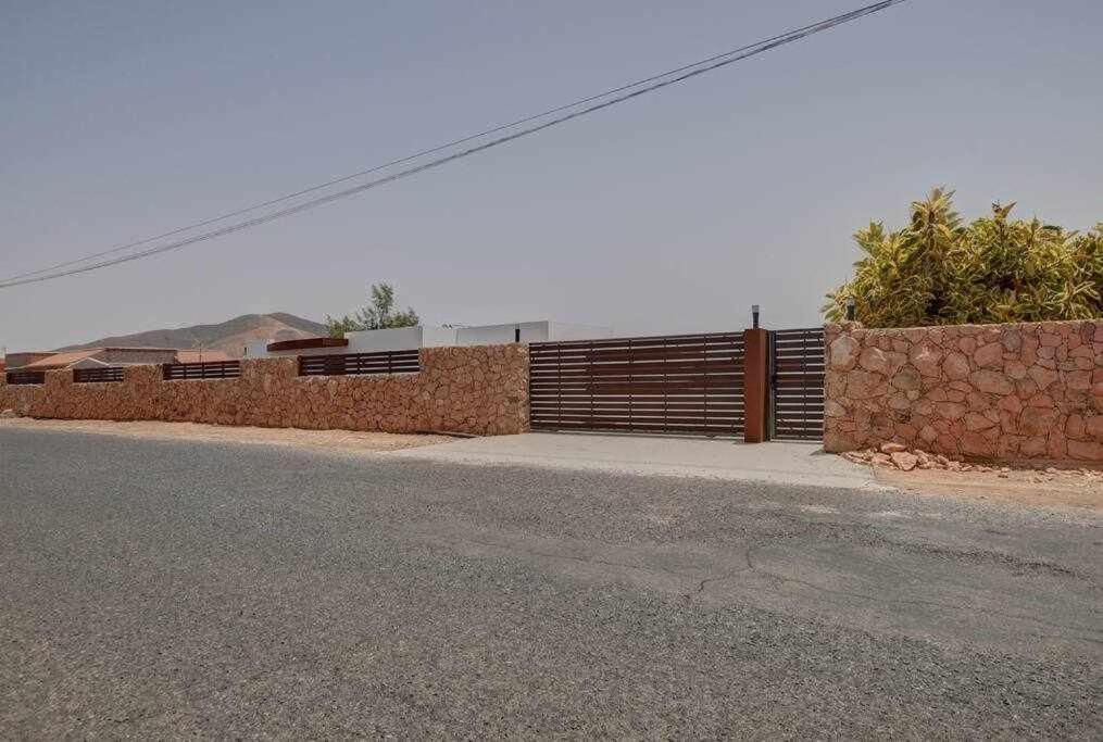 Villa Ponzos Chalet Independiente Y Privado Triquivijate Eksteriør bilde